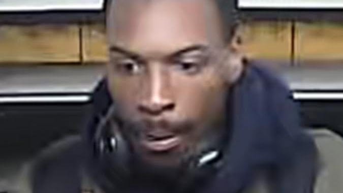Man beaten in robbery at Brooklyn subway station, suspect sought