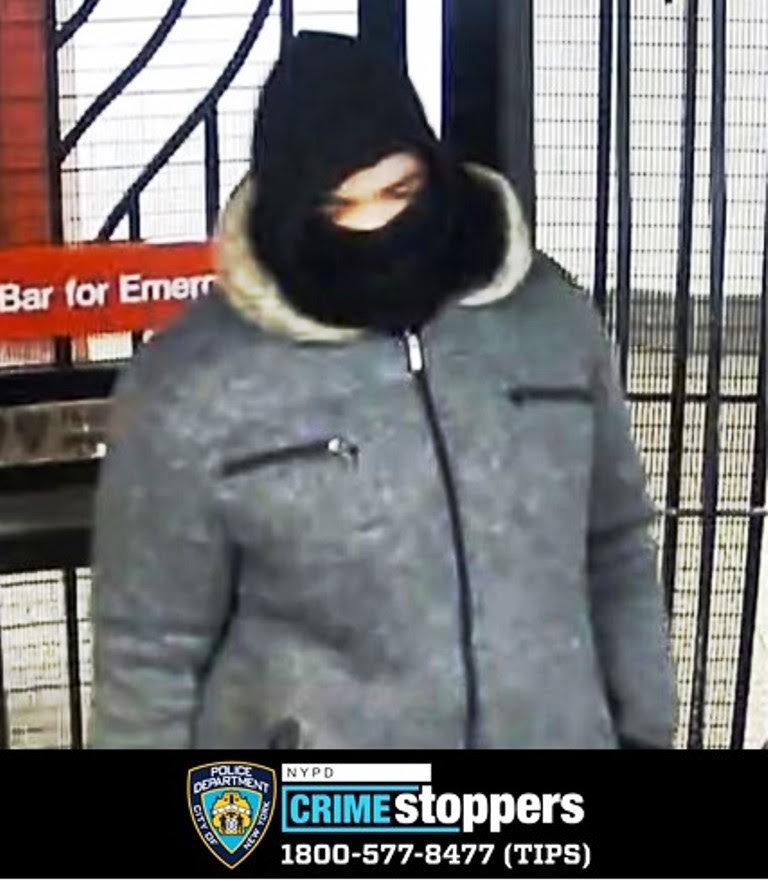 2 men wanted in violent robberies in Manhattan