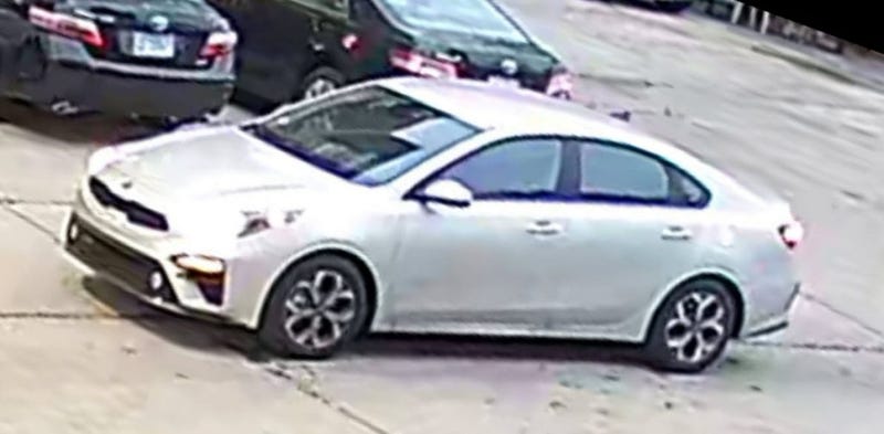 Police search for suspect in Lincoln Square fatal shooting