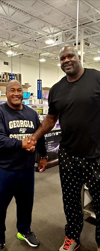 Great News: Shaquile O’Neal Buys a Family a Computer