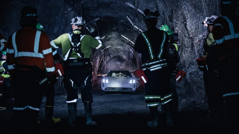 Taycan 4S Cross Turismo, Eagle Mine, Michigan, 2022, Porsche AG