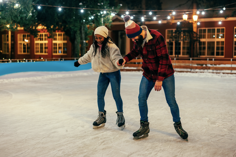 Couple skate