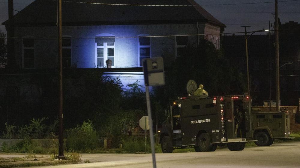 3 arrested after wild shooting, manhunt in East St. Louis; Child among 7 people shot