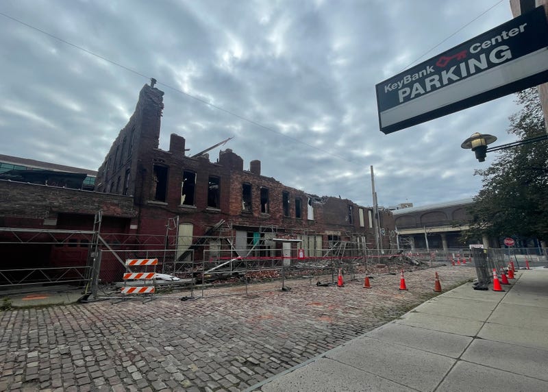 Cobblestone properties at 110-118 South Park Avenue