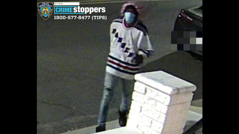 Suspect sought in fatal shooting of man on Queens street