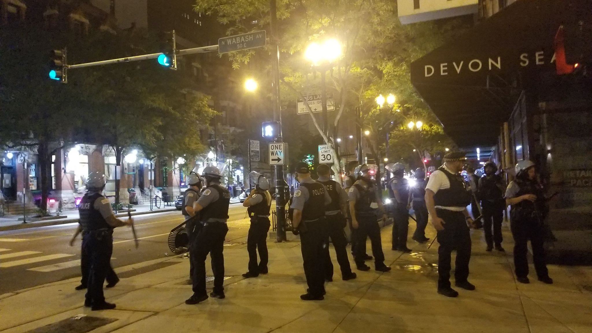 Magnificent Mile Mayhem: Chaos Erupts in Downtown Chicago With Looting, Gunfire
