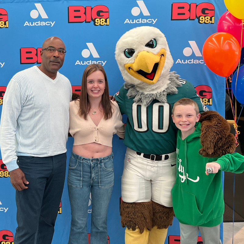 Mike Quick and SWOOP with Lily and family at 21st Annual BIG 98.1 Loves Our Kids Radiothon