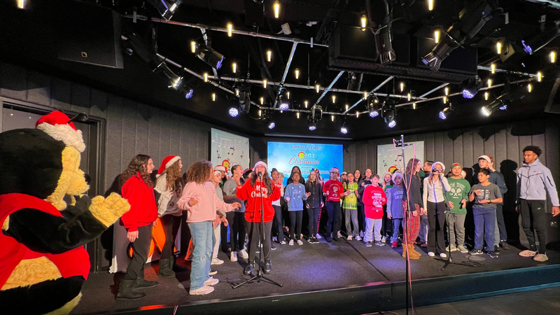 B101's K-8 Division 2023 Christmas Choir Competition Champions Murray Avenue School Perform at B101