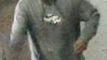 Man stabbed in eye on Queens street, attacker at large