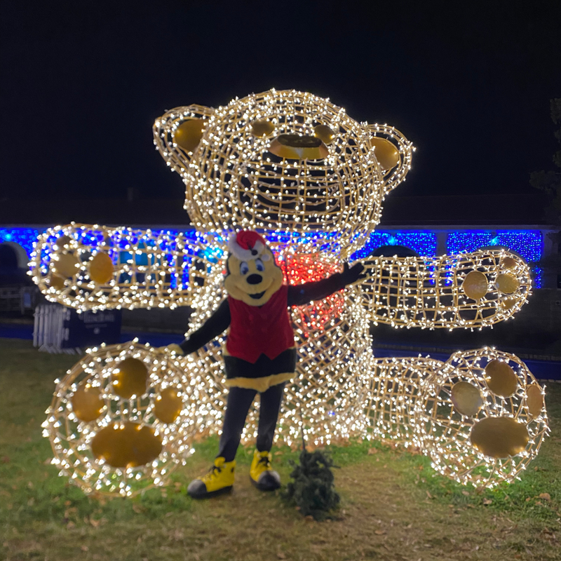 Jenn, Bill and Buzzbee’s Experience at Tinseltown Holiday Spectacular 2023