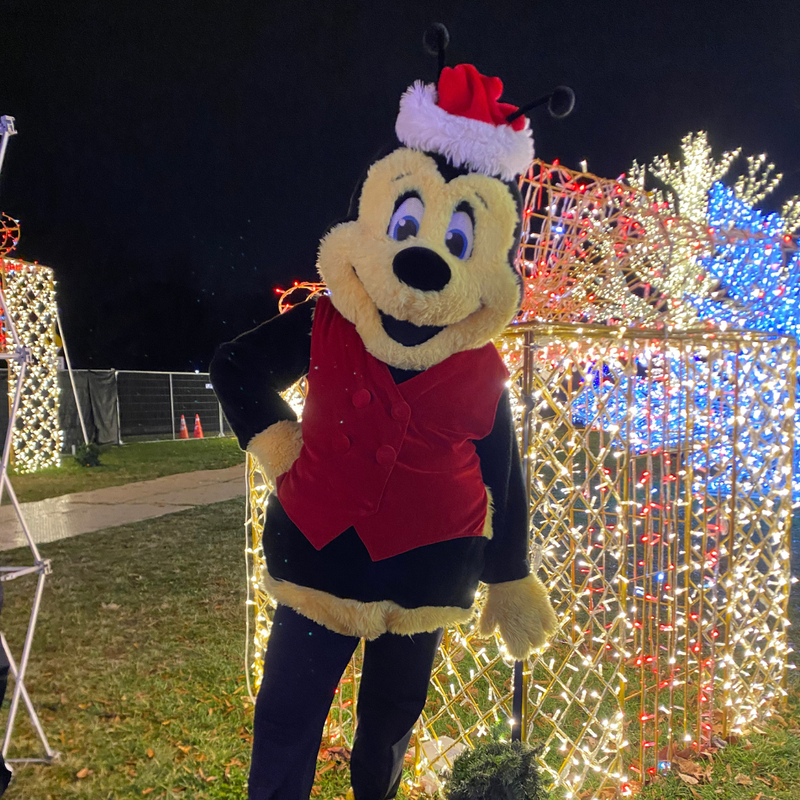 Jenn, Bill and Buzzbee’s Experience at Tinseltown Holiday Spectacular 2023