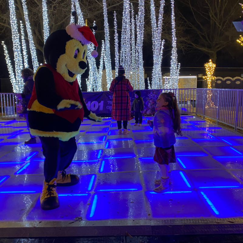 Jenn, Bill and Buzzbee’s Experience at Tinseltown Holiday Spectacular 2023