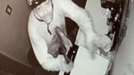 Thief who stole $1,800 from Bronx business sought