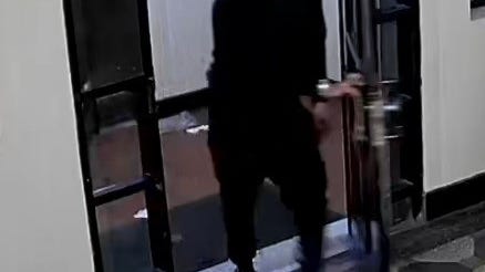Woman has $31K in jewelry stolen in violent robbery inside Bronx residence