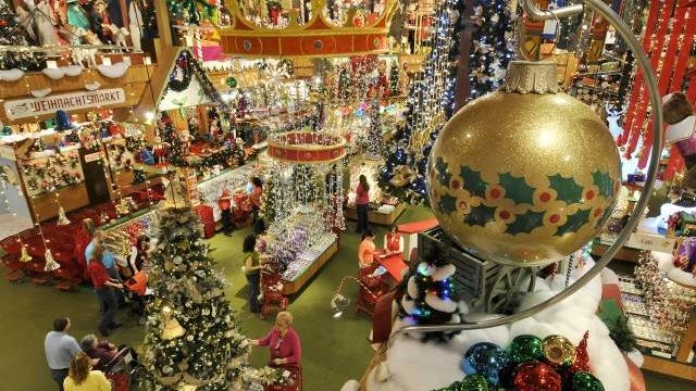 Irene Bronner, Bronner's Christmas Wonderland matriarch, dies at 95