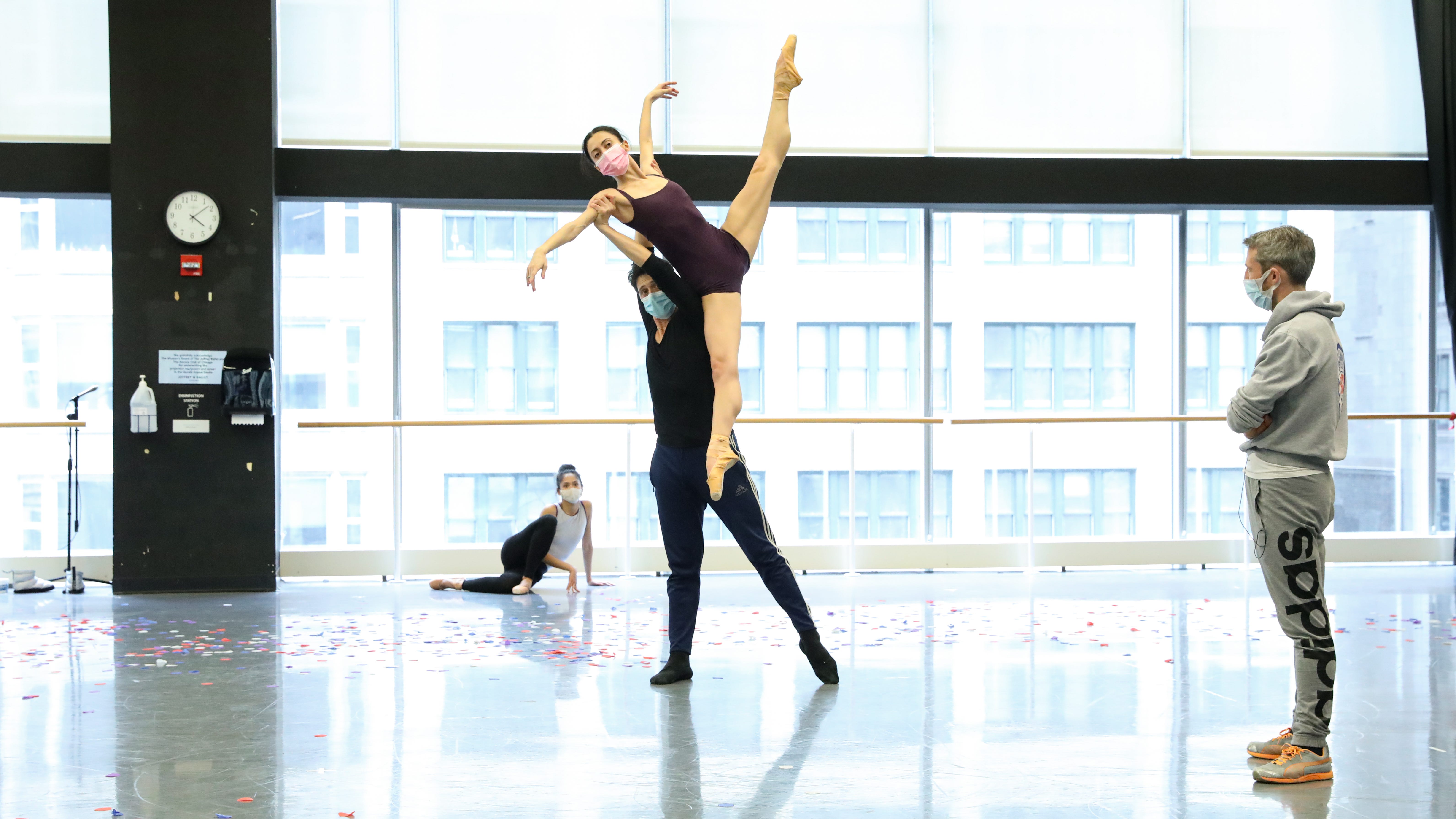 Joffrey returns to the stage at Lyric Opera