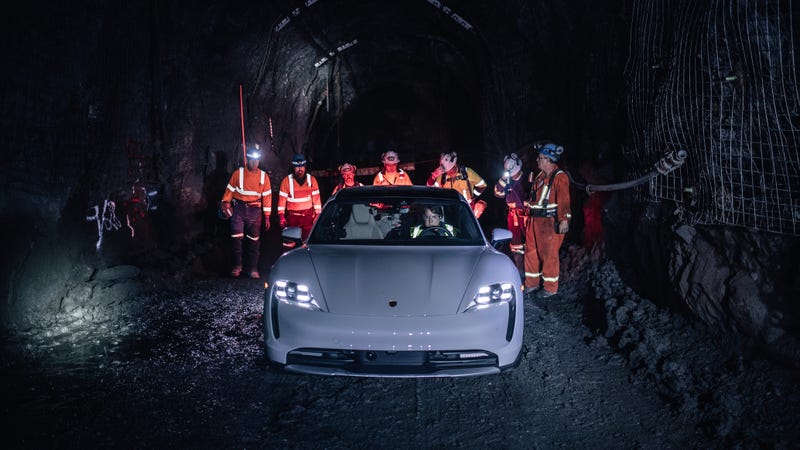 Taycan 4S Cross Turismo, Eagle Mine, Michigan, 2022, Porsche AG