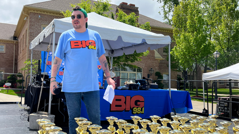 BIG 98.1 and American Heritage's 18th Annual Car Show