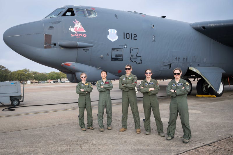 Groups work to eliminate, diminish barriers to women's military service