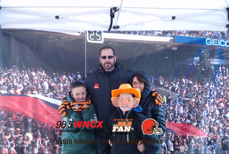Photo booth dawg pound drive 11-24
