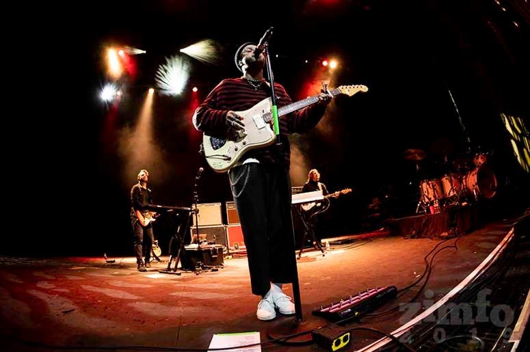 20191220 220939 LOVELYTHEBAND-2_Entercom.jpg