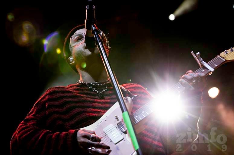 20191220 221019 LOVELYTHEBAND-2_Entercom.jpg