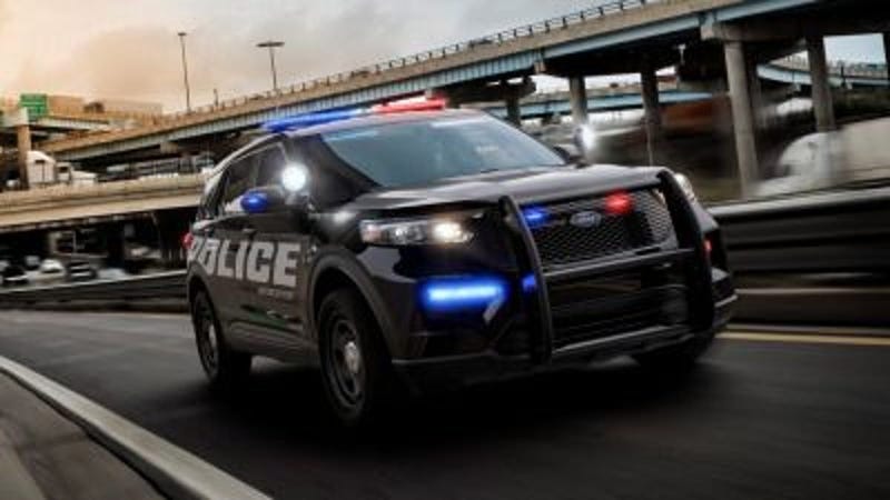 Woman left her 4 year old in running car, car thief returned to scold her for doing so