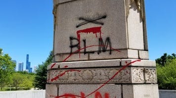 Chicago Cops, Demonstrators Clash At Columbus Statue As Protest Turns Violent