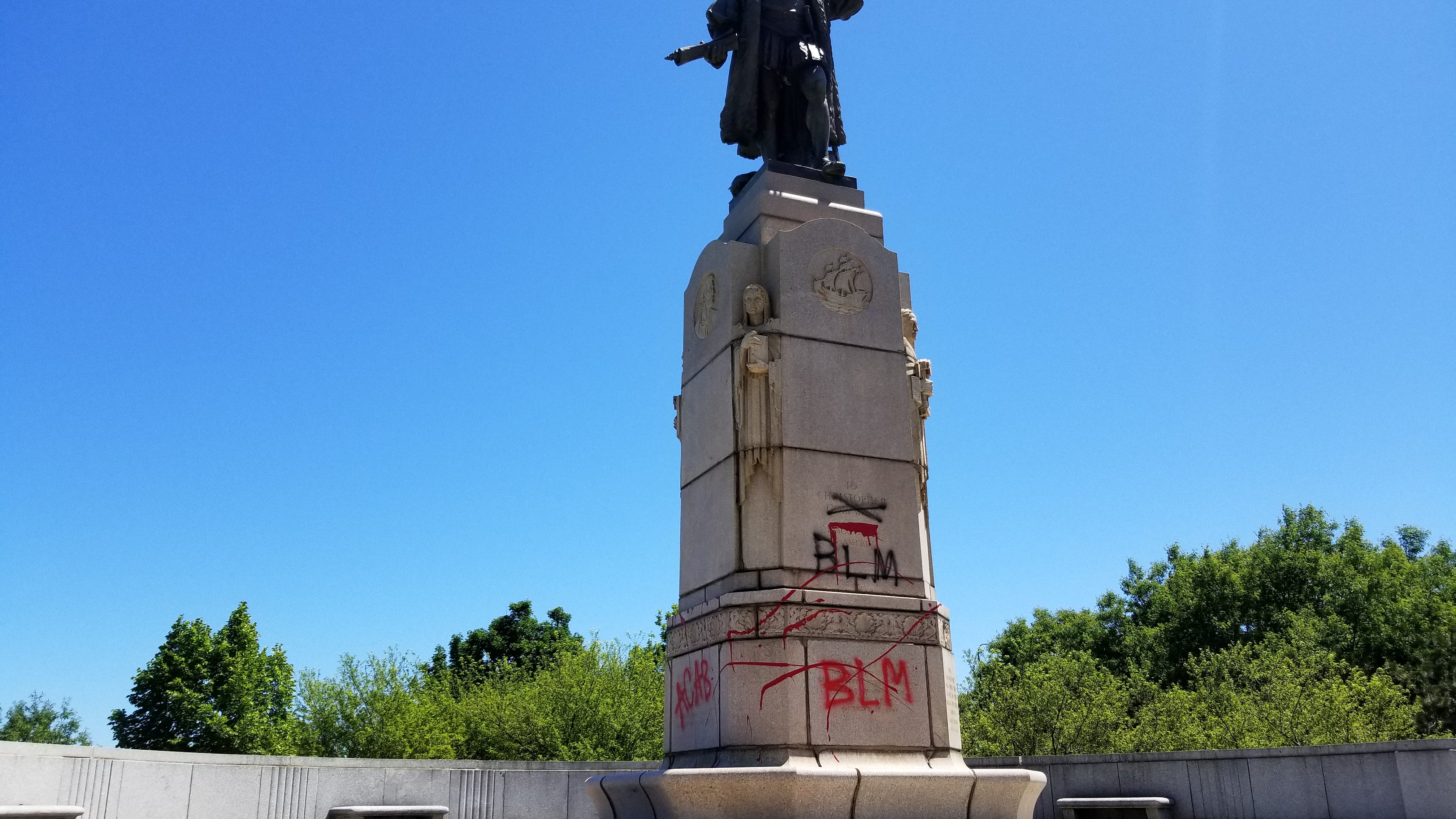 Columbus Day 2020: Italian American activists demand Chicago's Columbus statues be restored