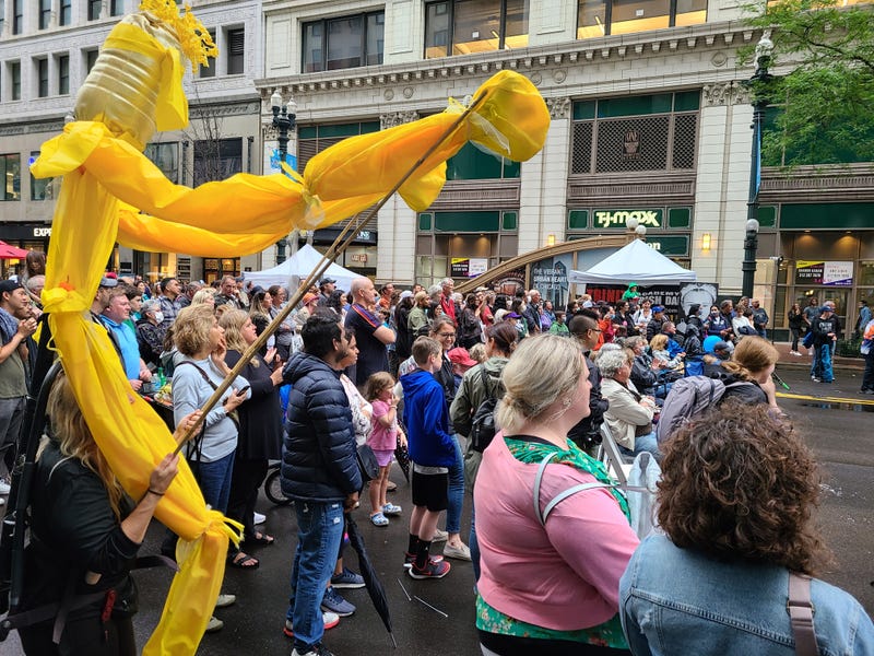 Sunday, July 11 was the first day Chicagoans had a unique opportunity to wander the literal streets in the Loop, with the debut of Sunday’s on State Street.