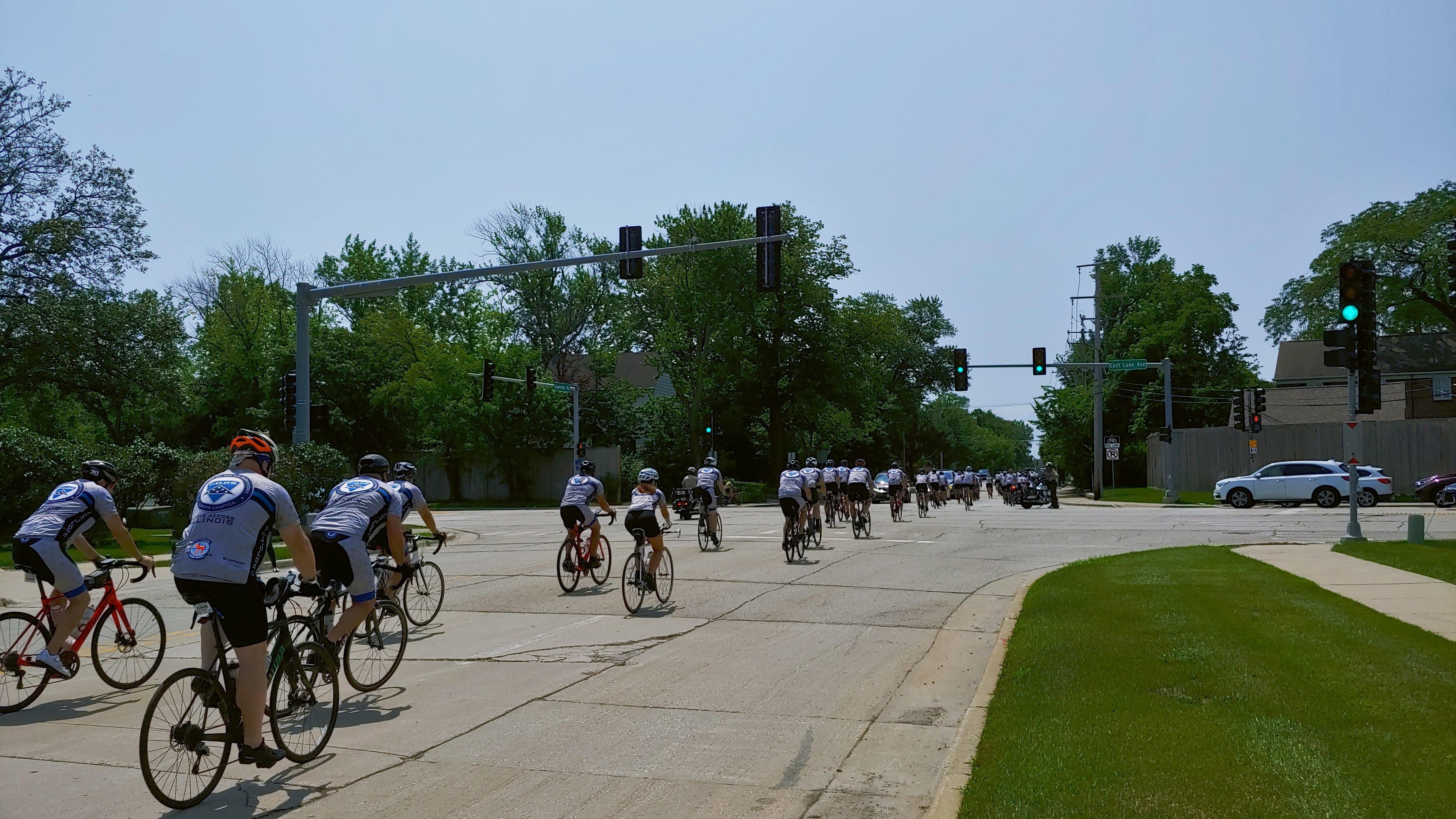 70 police officers bike hundreds of miles throughout Illinois to honor fallen colleagues