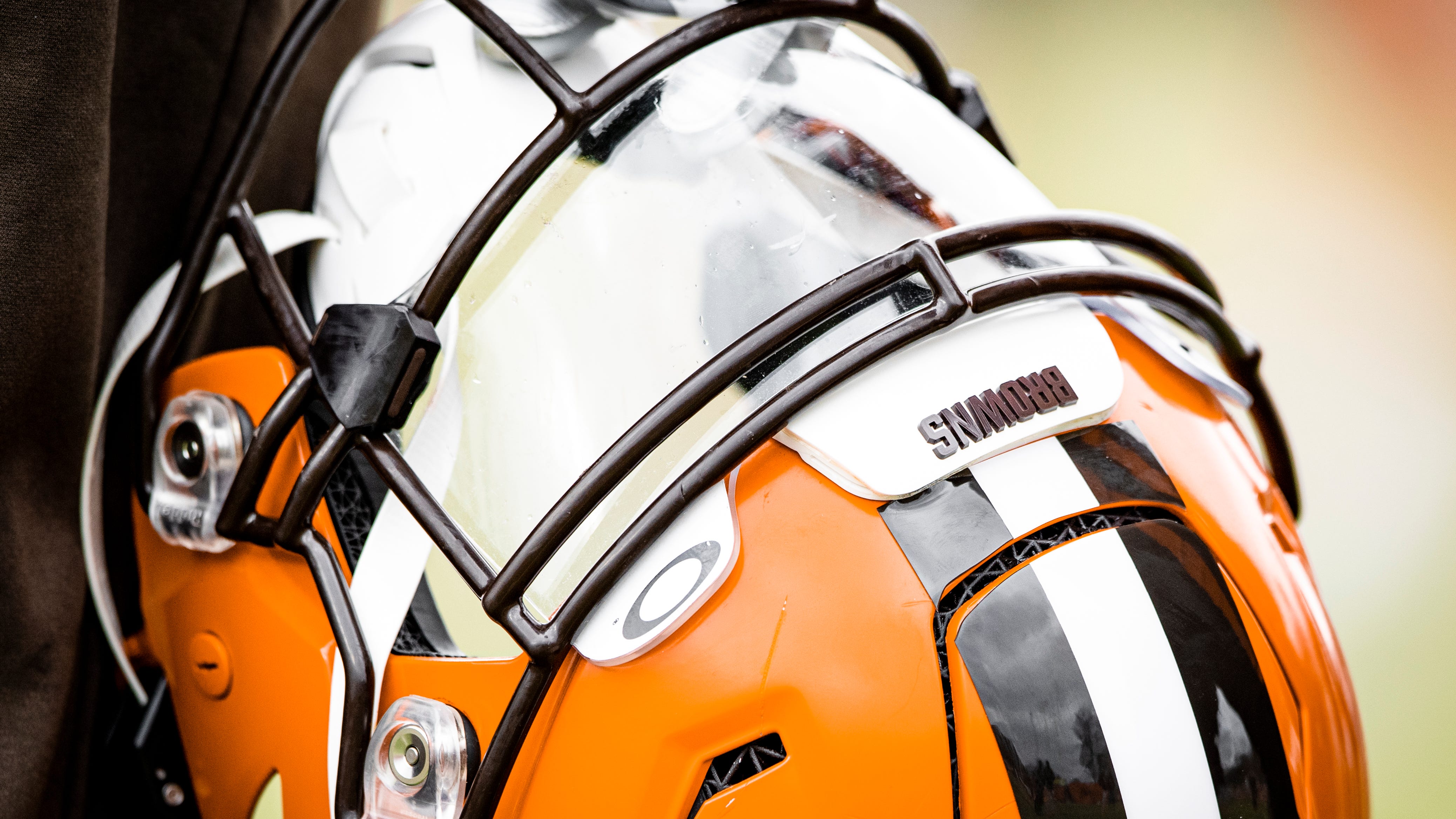 NFL moves Browns/Raiders to Monday night, 2 other games postponed to Tuesday