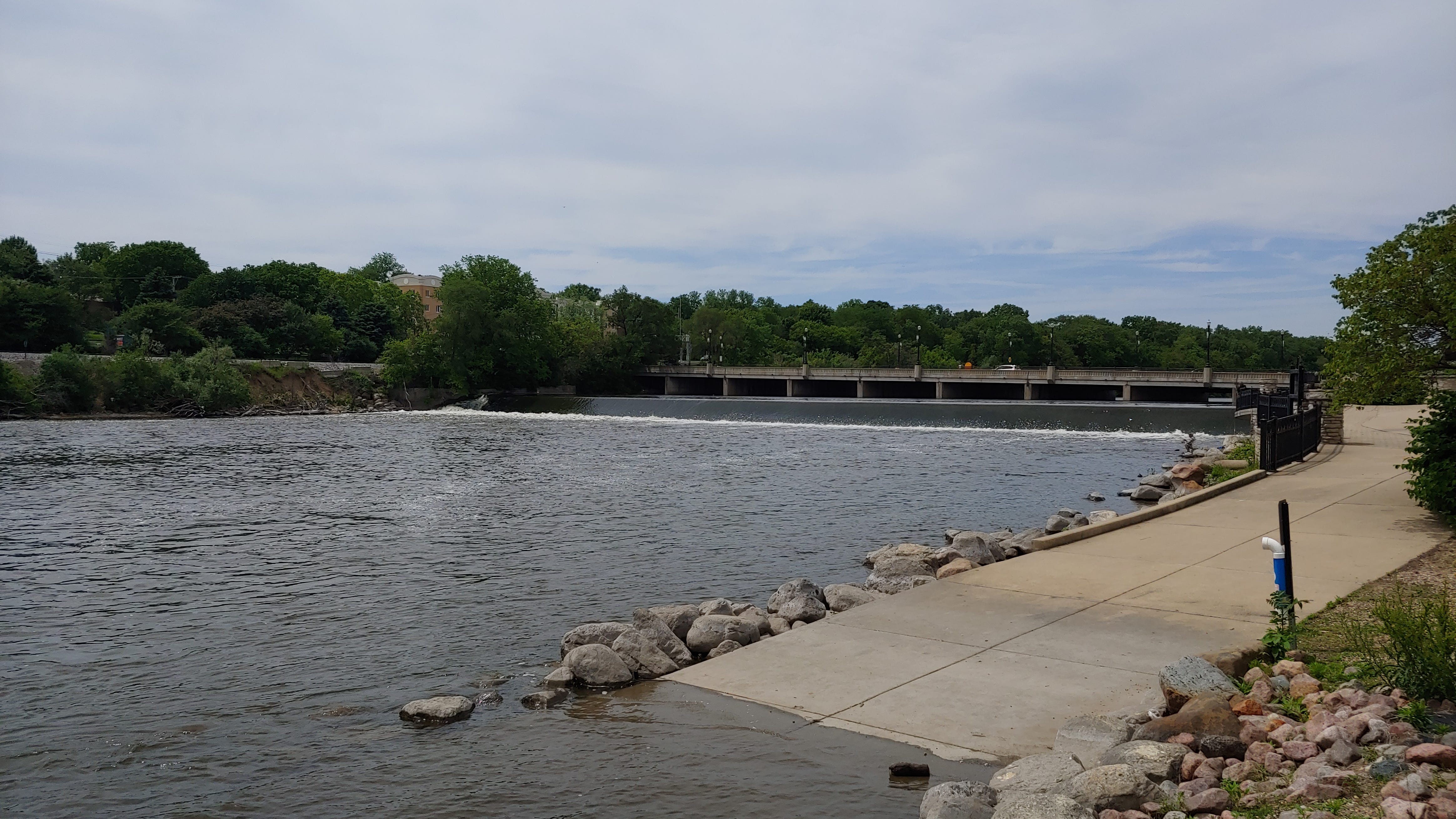 Federal funds give new life to environmental study of Fox River in Elgin
