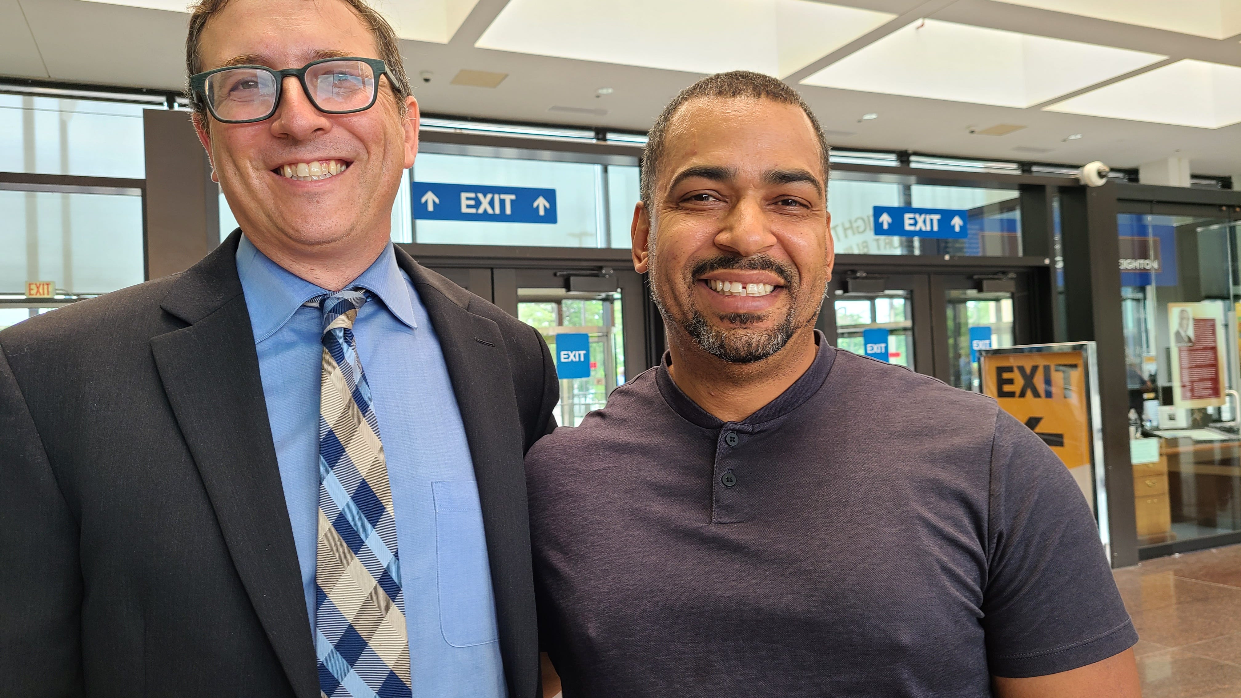 Judge vacates 30-year old murder conviction tied to former corrupt CPD Detective Reynaldo Guevara