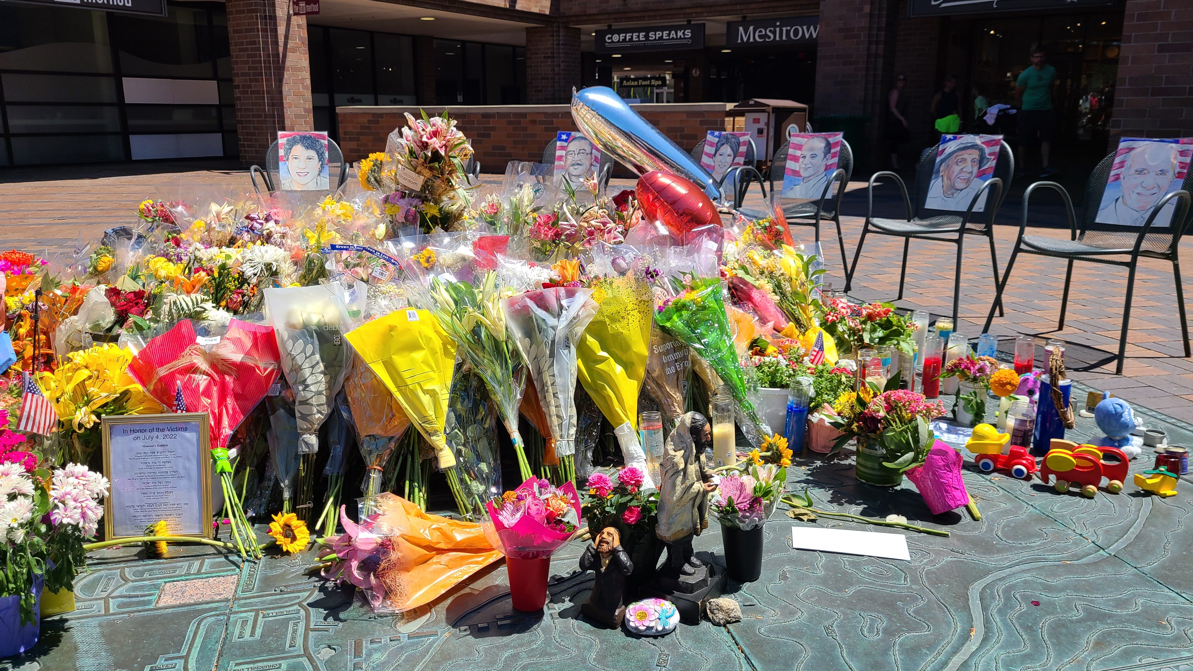 Highland Park business district reopens for first time since Fourth of July shooting