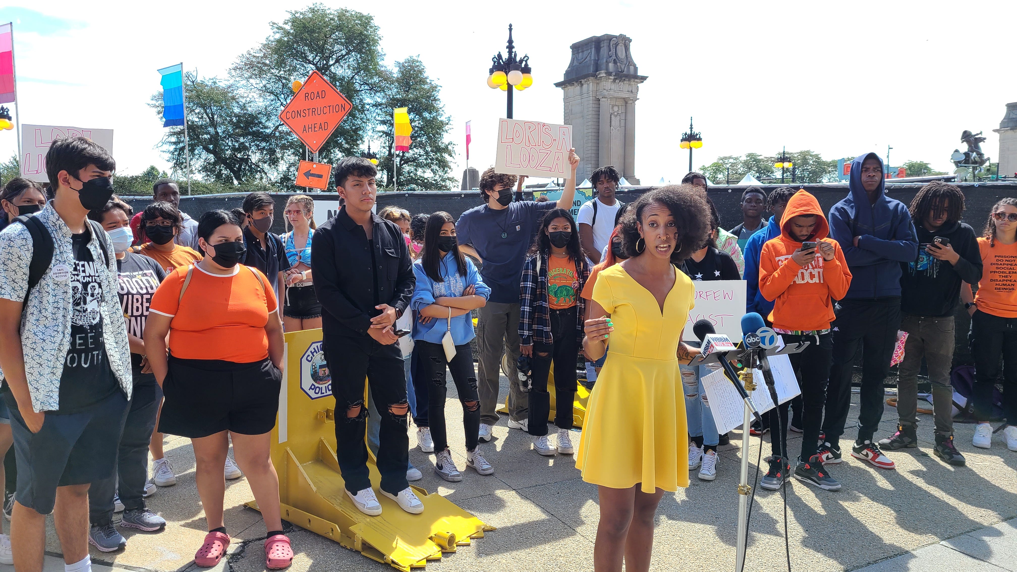 Activists outside Lollapalooza say event shows inequity of Chicago’s youth curfew