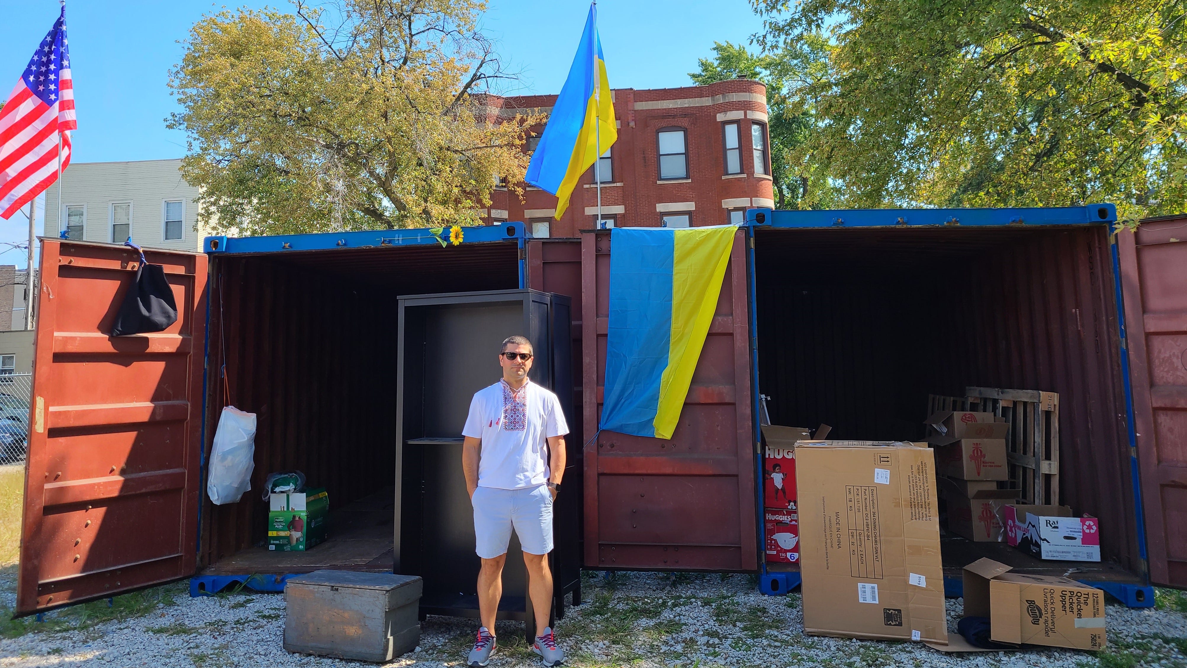 Two groups team up to assist Ukrainian refugees in Ukrainian Village