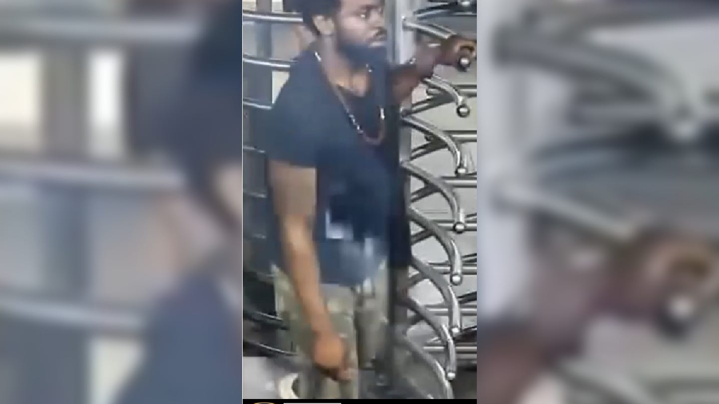 Man stabbed in head on Brooklyn subway train, suspect sought