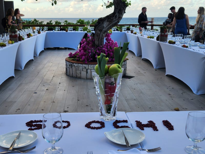 Sandals® Ochi Views