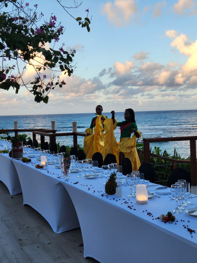 Sandals® Ochi Views