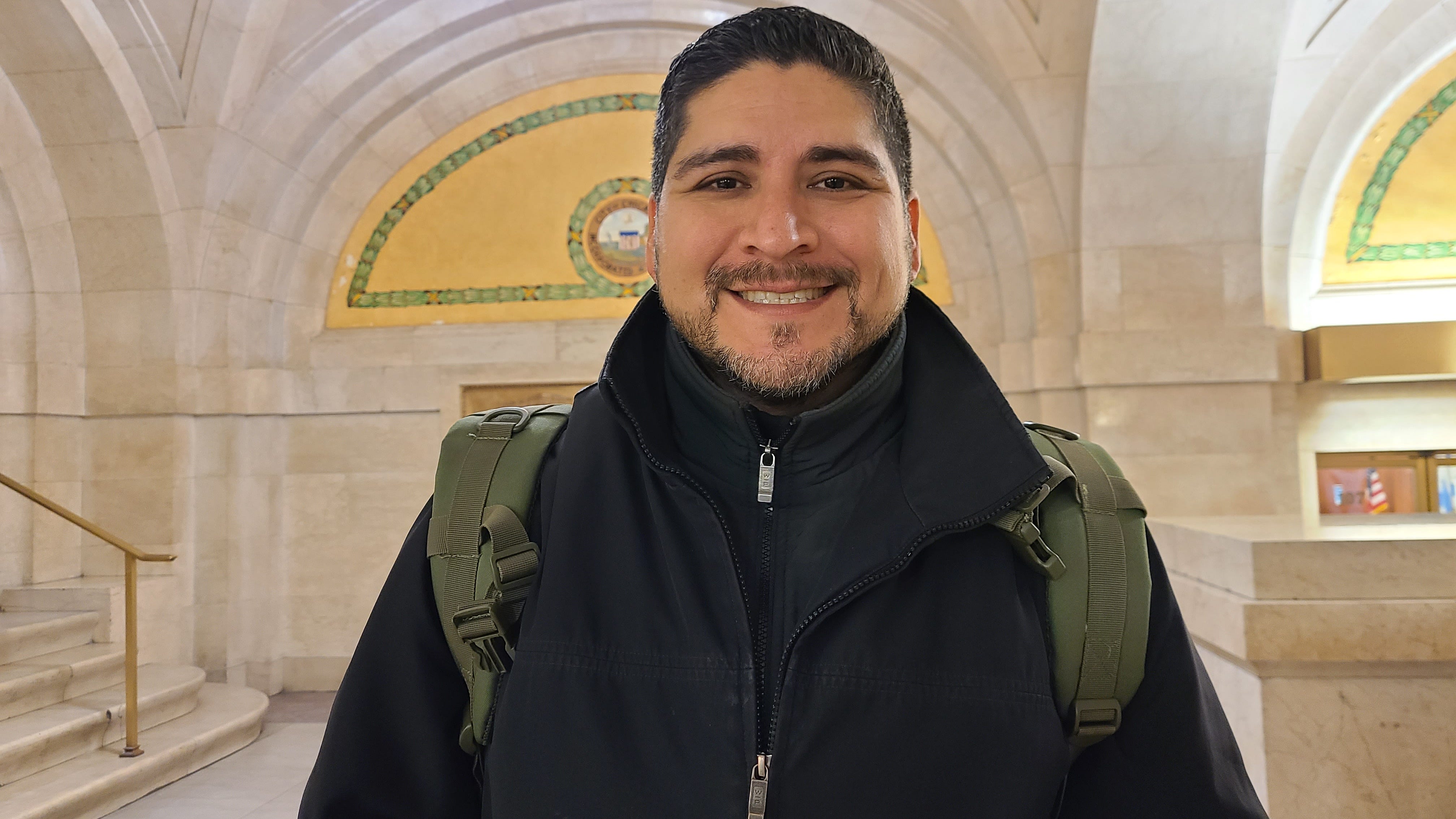 Army veteran supports fellow Illinois vets with Chicagoland Veterans Community page