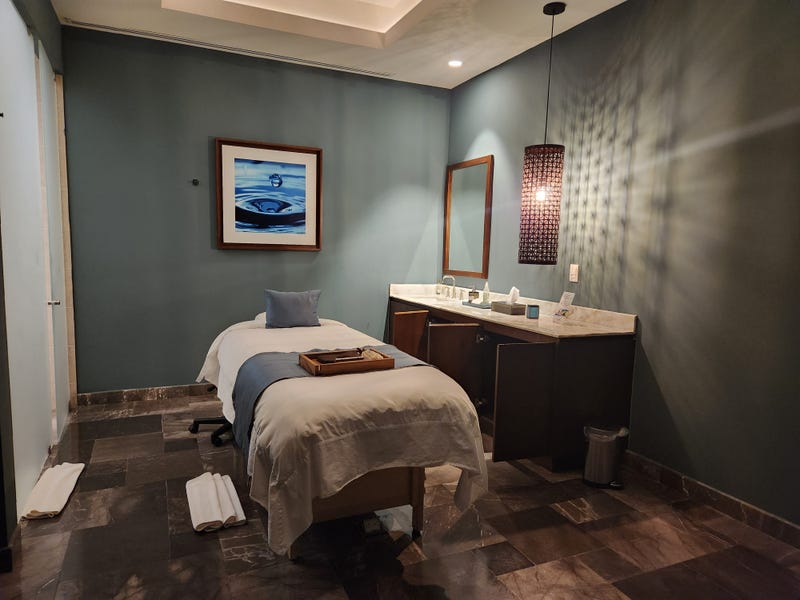 Relaxing at Dreams Spa by Pevonia