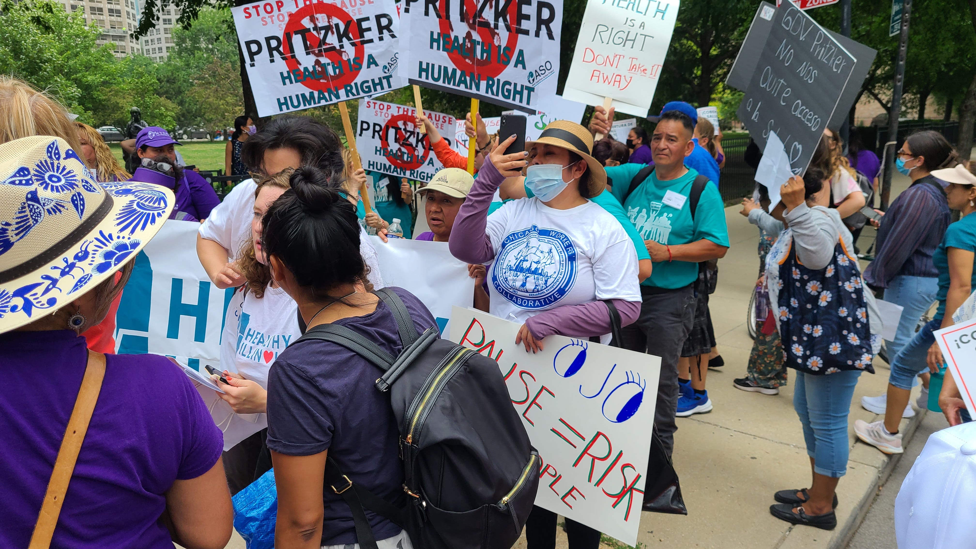 Advocates urging governor to keep Illinois healthcare enrollment open for non-citizens