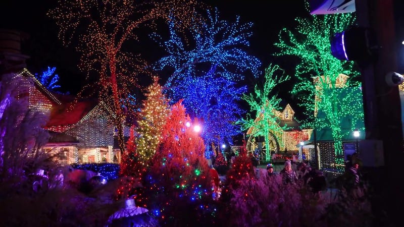 WEEKENDS & HOLIDAYS THROUGH 1/4/26