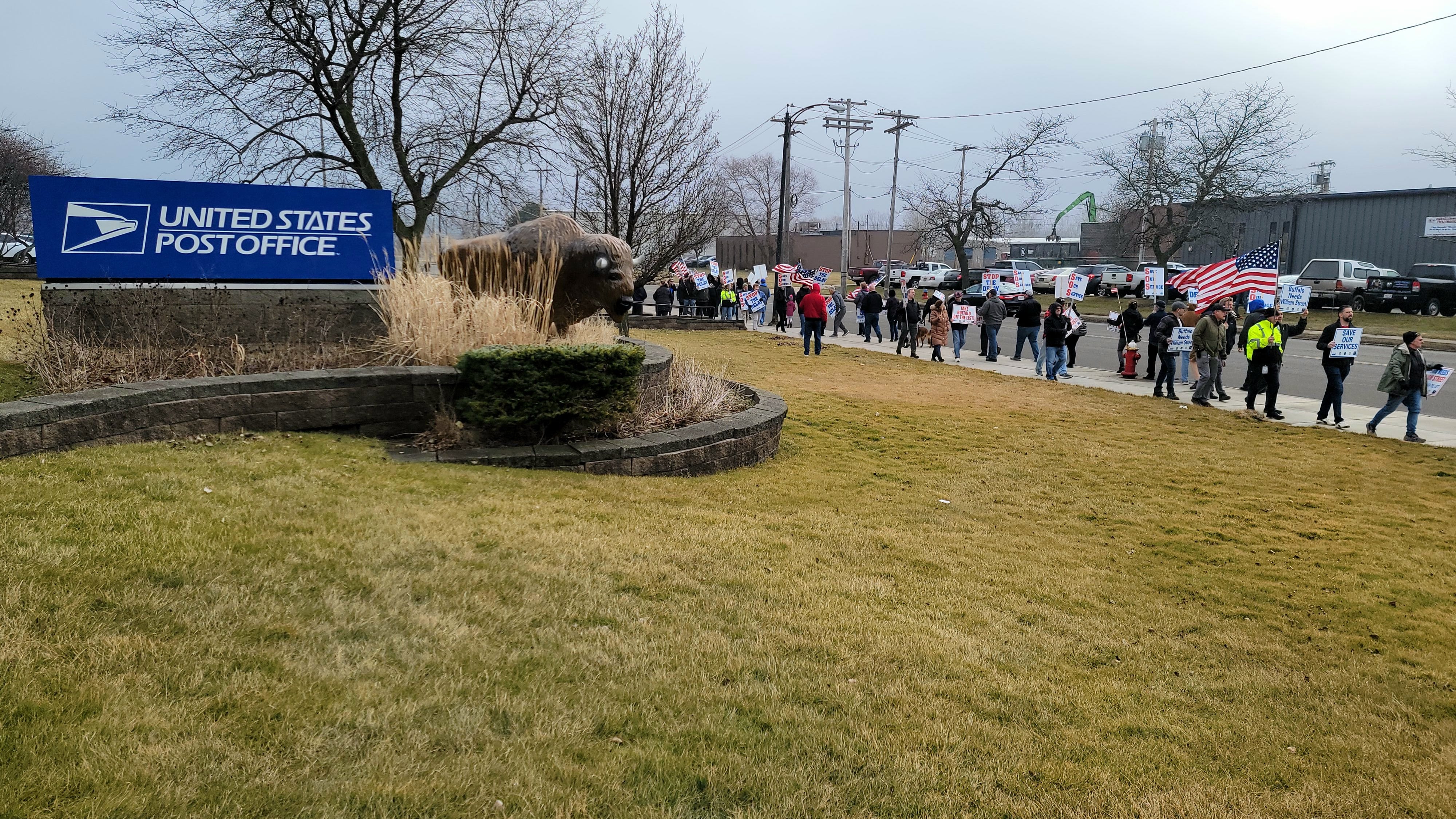 American Postal Workers Union Holds Informational Picket