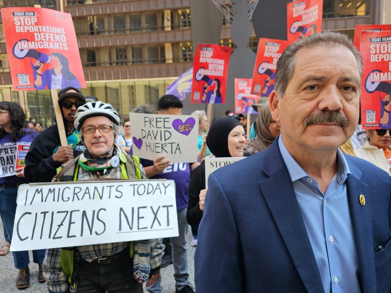 Chicago rally opposes Trump Administration travel bans, immigration enforcement.