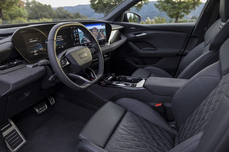 2025_Audi_SQ6_e-tron_Interior