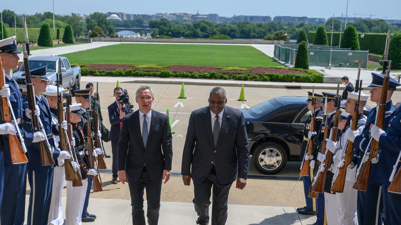 U.S. Defense leaders see NATO summit as way to strengthen ties