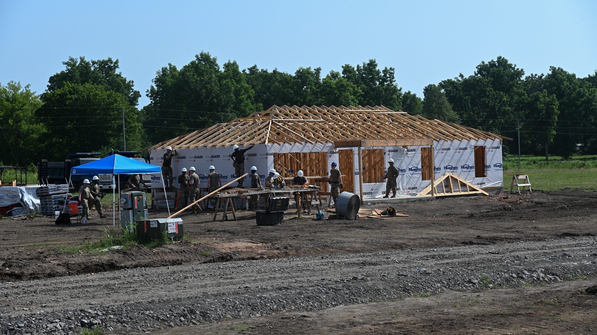 Maryland, Kentucky Guard partner to build homes for vets
