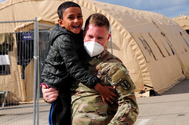 Army soldiers bring smiles to Afghan children